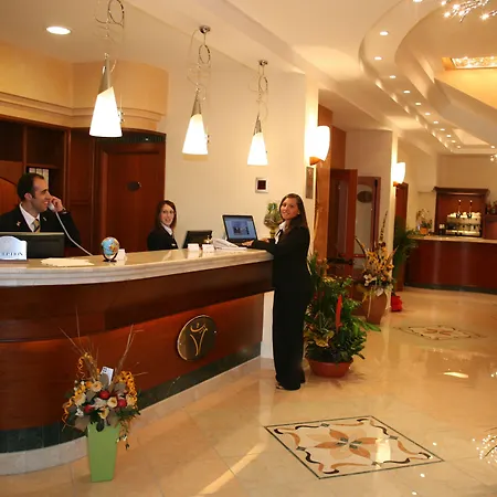 Ranch Palace Hotel