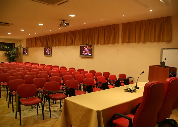 Ξενοδοχείο Ranch Palace 4*