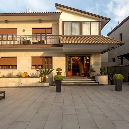 Ranch Palace فندق