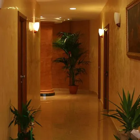 Ranch Palace فندق 4*