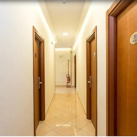 Ranch Palace 4* نابولي